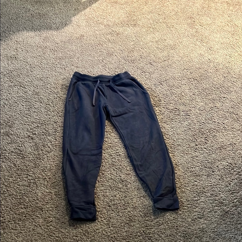 Men’s tek gear sweatpants. Size medium
